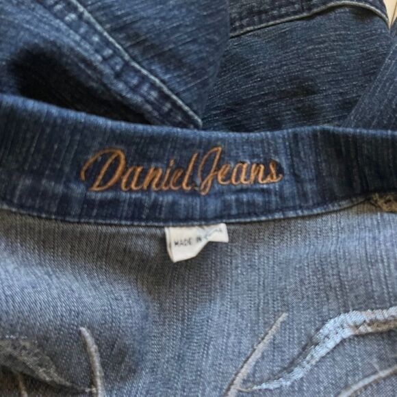 DANIEL Jeans Denim Jacket Blingy Embroidered Embelished Size M - Picture 10 of 15